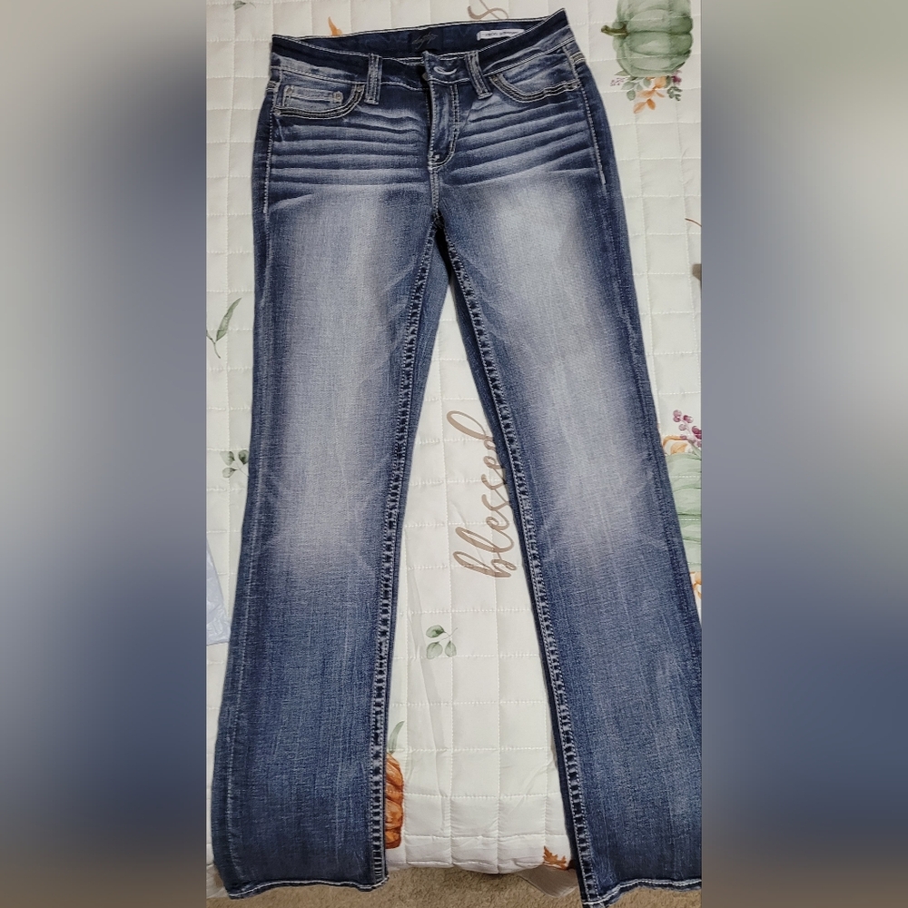 Buckle Daytrip Virgo Straight Jeans 26R